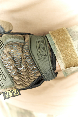 Альфа 2 с пальцами_08